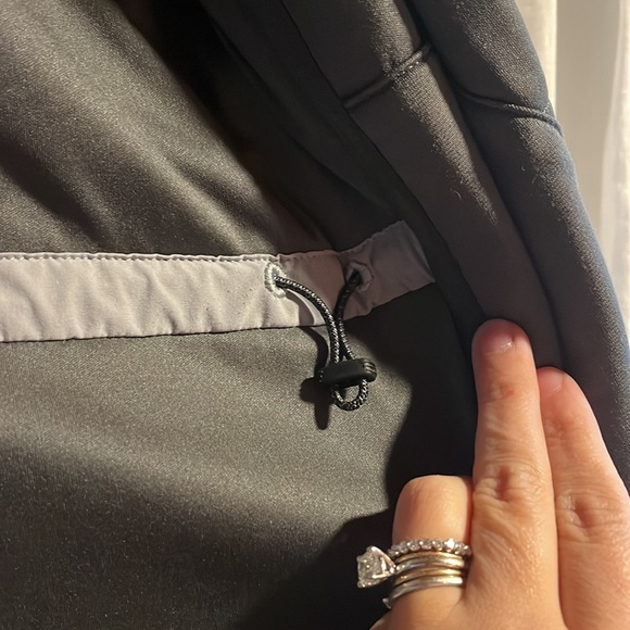 the north face light jacket - Picture 7 of 9